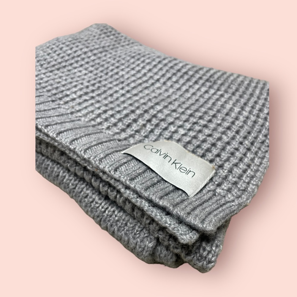 Calvin Klein Knit Scarf - Picture 4 of 9